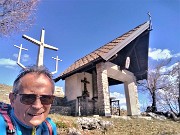 37 Alla Tre Croci e Cappella del Monte Molinasco (1179 m)